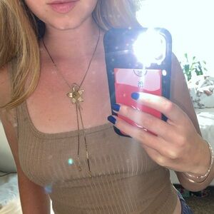 Gold adjustable flower necklace